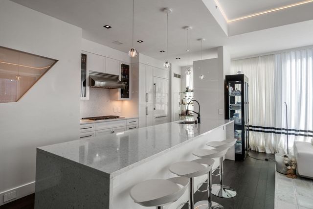 $4,750,000 | 22 Liberty Drive, Unit U9M, Boston, MA 02210