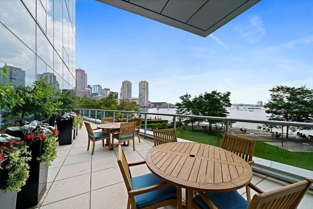 $4,750,000 | 22 Liberty Drive, Unit U9M, Boston, MA 02210
