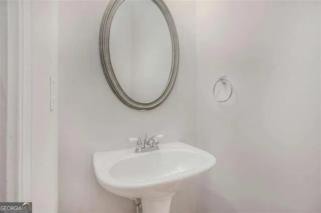 $2,300 | 608 Lofty Lane, Atlanta, GA 30331