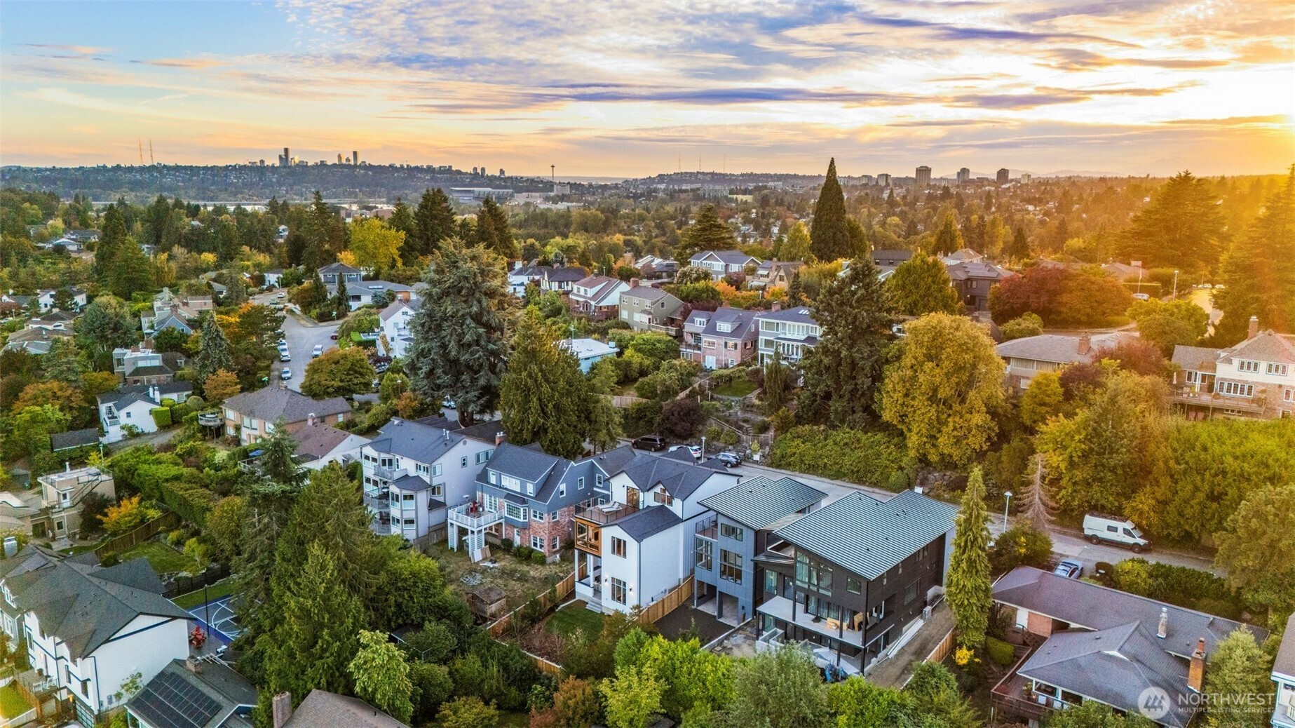 6032 50th Avenue Northeast Seattle, WA 98115 - Photo 37 of 40 a view of a city