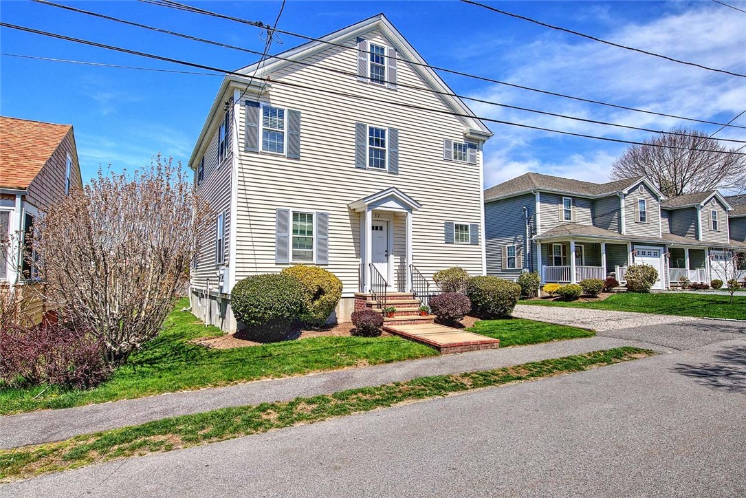 31 Garfield Avenue Bristol, RI 02809 - Photo 1 of 33