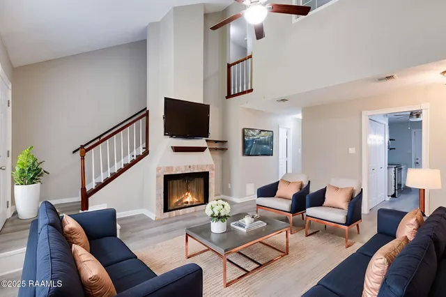 $1,650 | 203 Long Plantation Boulevard, Unit B, Lafayette, LA 70508