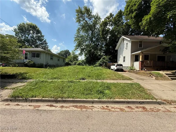 $12,000 | 1874 Adelaide Boulevard, Akron, OH 44305