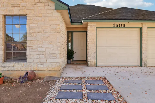 $1,800 | 1503 Lantana Drive, Round Rock, TX 78664
