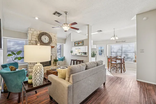 $1,800 | 1503 Lantana Drive, Round Rock, TX 78664