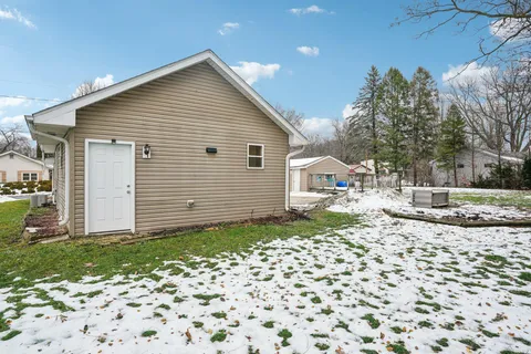 $250,000 | W1019 Narcissus Road, Bloomfield, WI 53128