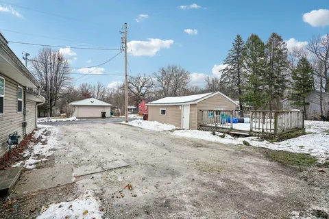 $250,000 | W1019 Narcissus Road, Bloomfield, WI 53128