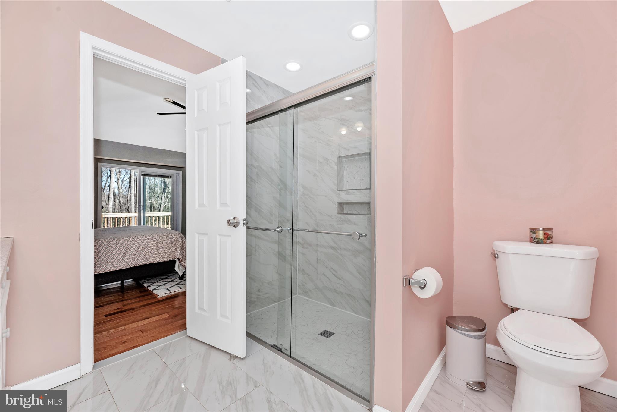 14015 Berryville Road Darnestown, MD 20874 - Photo 28 of 53 Primary Bathroom