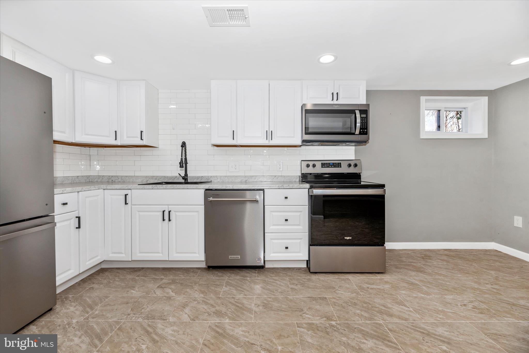 14015 Berryville Road Darnestown, MD 20874 - Photo 38 of 53 Lower Level kitchen area
