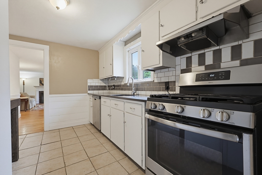 67 Branch Road Weymouth, MA 02190 - Photo 9 of 41