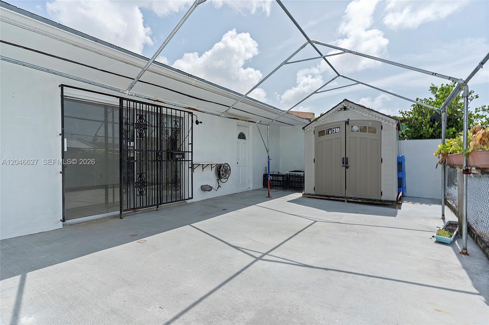 10112 Southwest 23rd Street Miami, FL 33165 - Photo 29 of 32