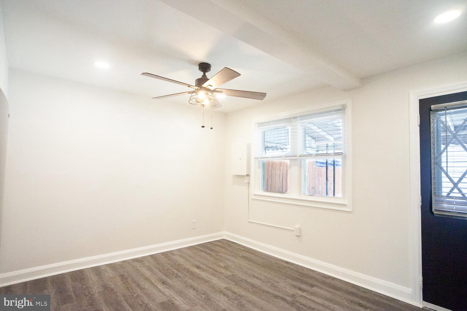 2215 Searles Road Dundalk, MD 21222 - Photo 7 of 28 Gallery Image 7
