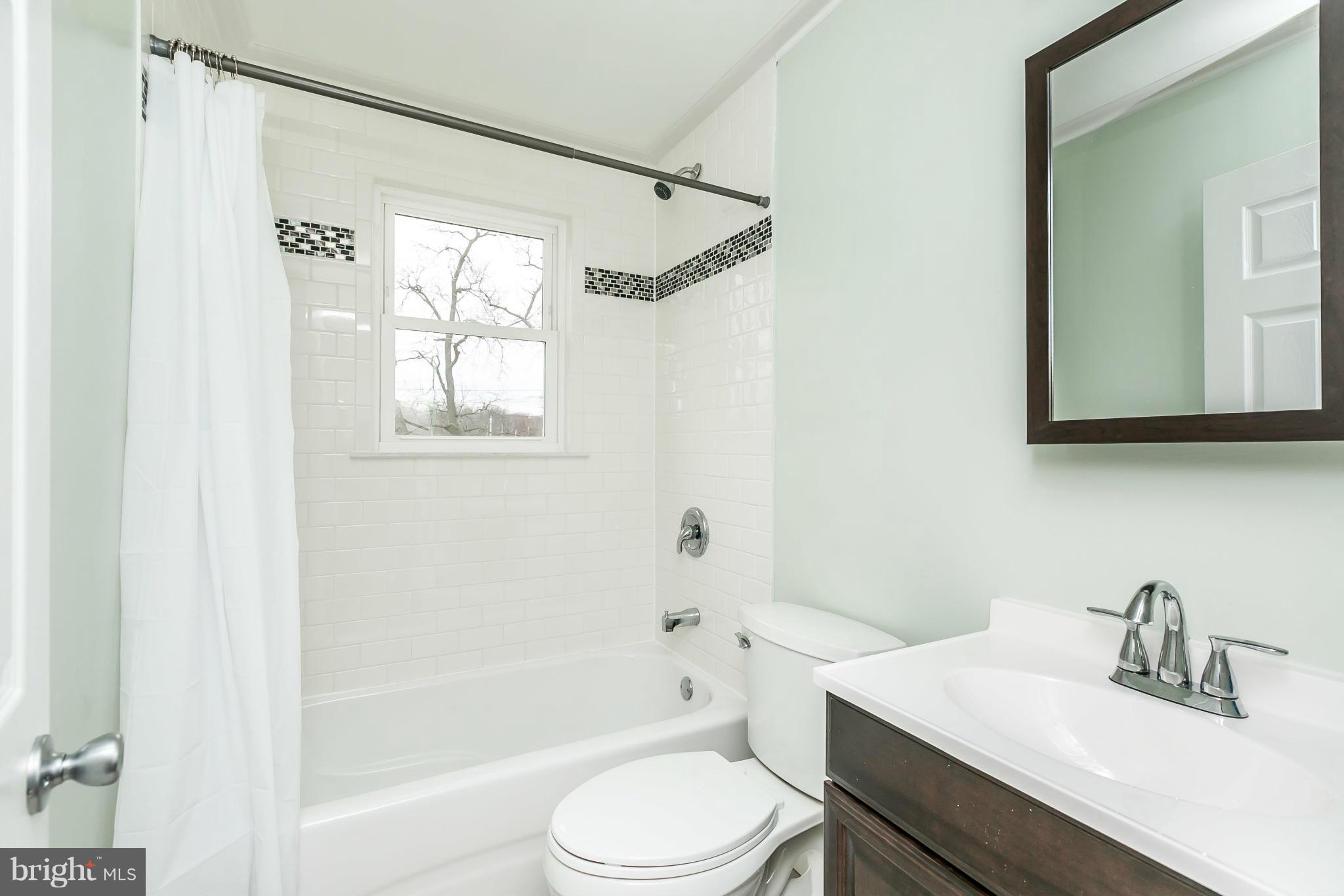334 Grovethorn Road Baltimore, MD 21220 - Photo 11 of 28 Upper level Bath