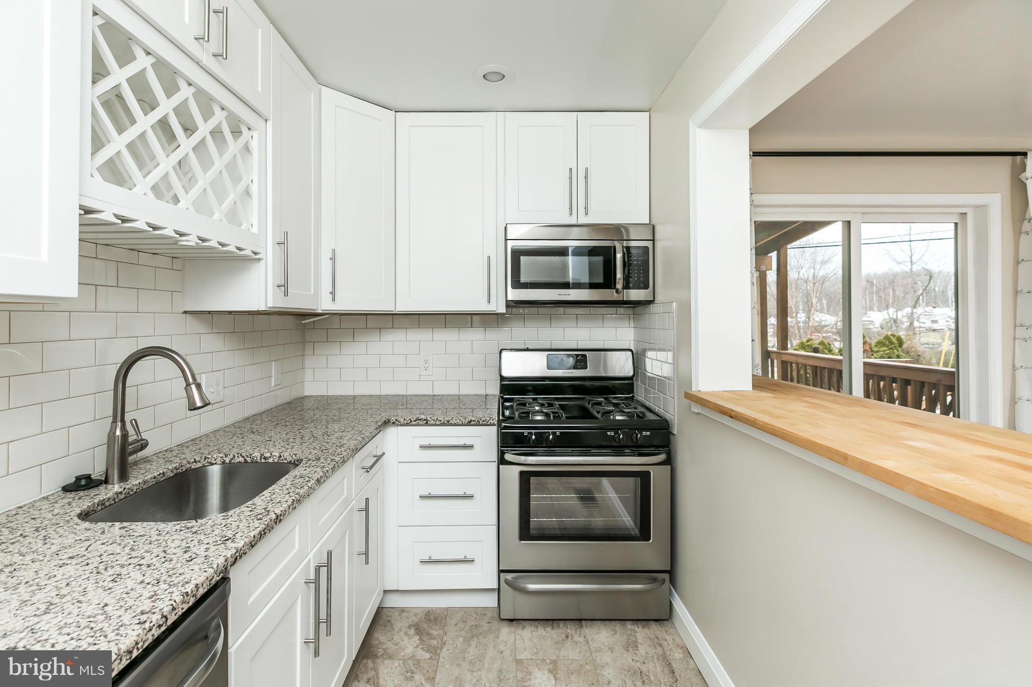 334 Grovethorn Road Baltimore, MD 21220 - Photo 5 of 28 Kitchen