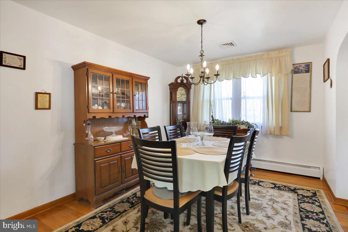 1665 Deer Path Road Reading, PA 19604 - Photo 7 of 43 Gallery Image 7