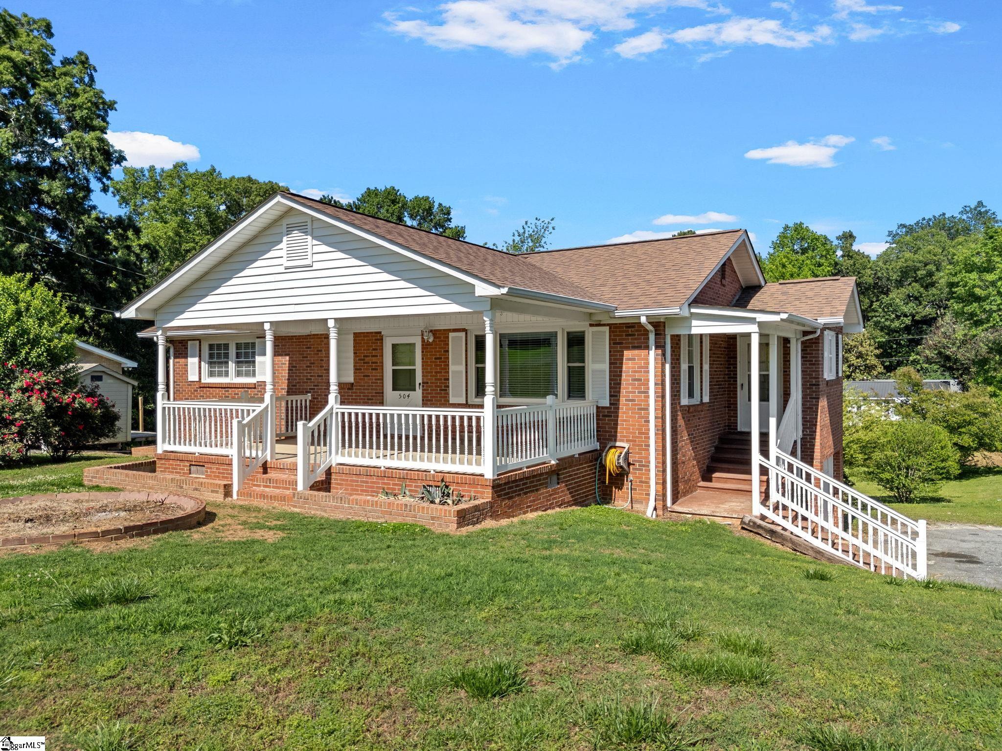 504 Peach Orchard Road Union, SC 29379 - Photo 3 of 41