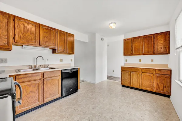 $246,500 | 100 Franklin Parke Court Southwest, Christiansburg, VA 24073