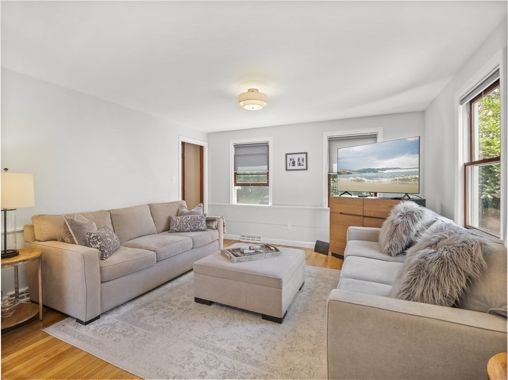 33 Amble Road Chelmsford, MA 01824 - Photo 15 of 42