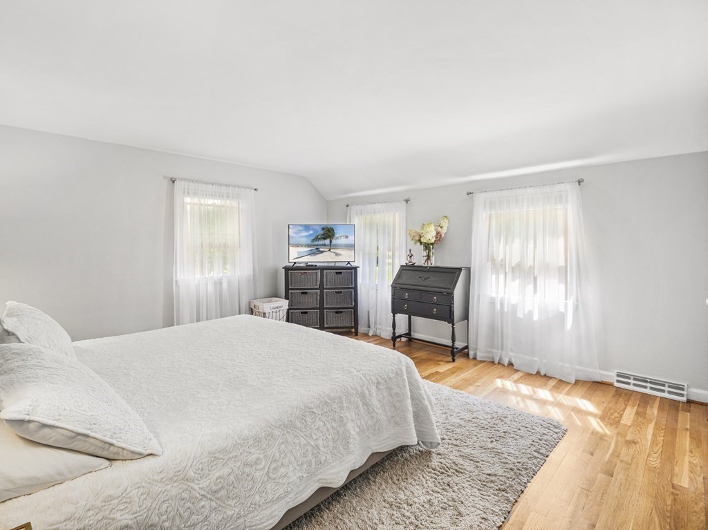 33 Amble Road Chelmsford, MA 01824 - Photo 25 of 42