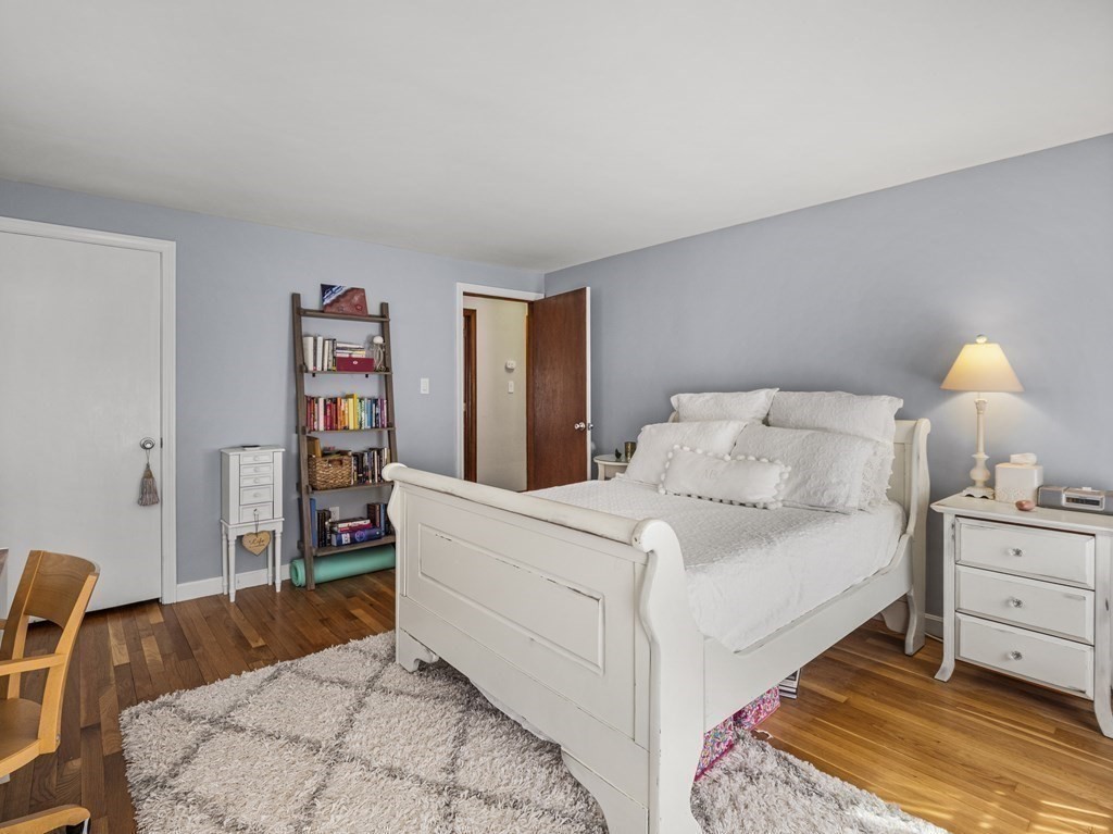 33 Amble Road Chelmsford, MA 01824 - Photo 32 of 42