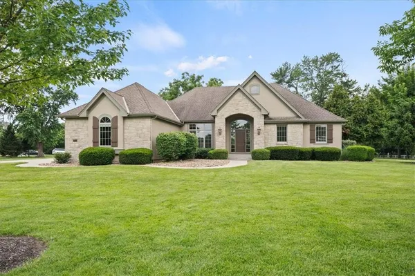 $1,200,000 | 18840 Travis Lane, Stilwell, KS 66085