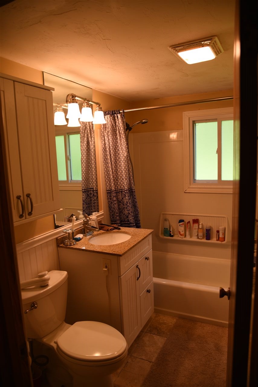 17 Ridgewood Avenue Gilford, NH 03249 - Photo 9 of 20 Gallery Image 9
