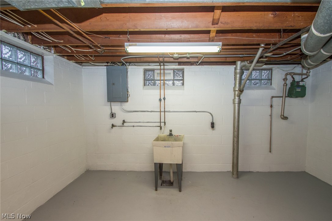 17916 Nottingham Road Cleveland, OH 44119 - Photo 28 of 32 Gallery Image 28