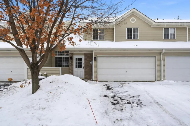$274,900 | 8864 Spring Lane, Woodbury, MN 55125