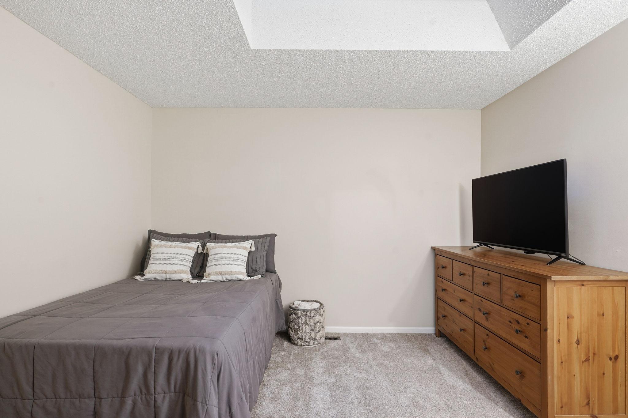 8864 Spring Lane St. Paul, MN 55125 - Photo 26 of 34 Gallery Image 26