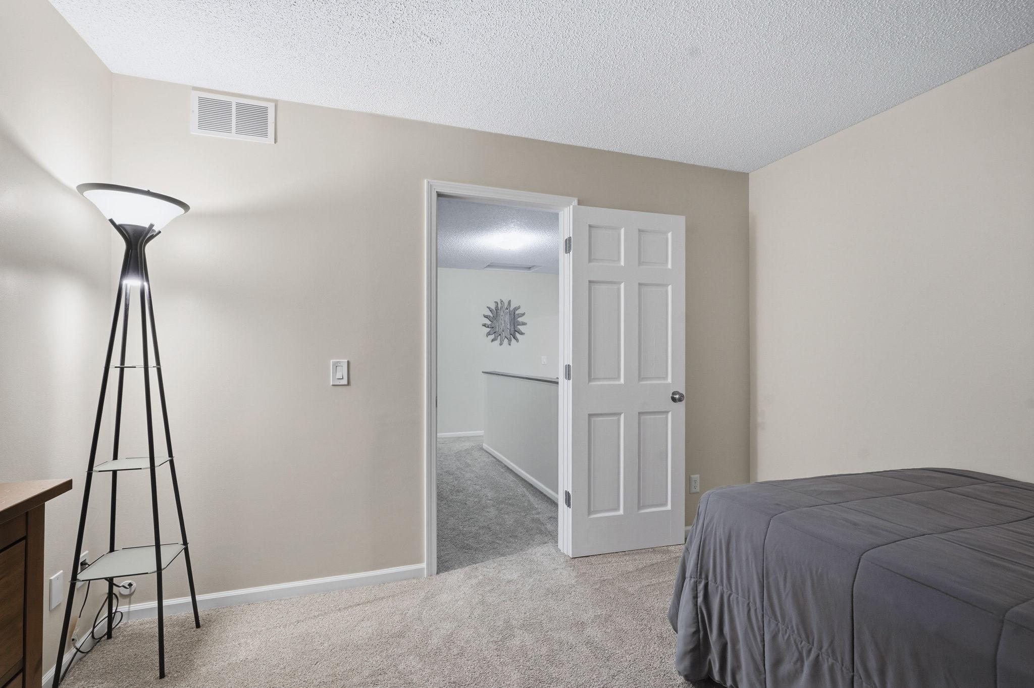 8864 Spring Lane St. Paul, MN 55125 - Photo 27 of 34 Gallery Image 27