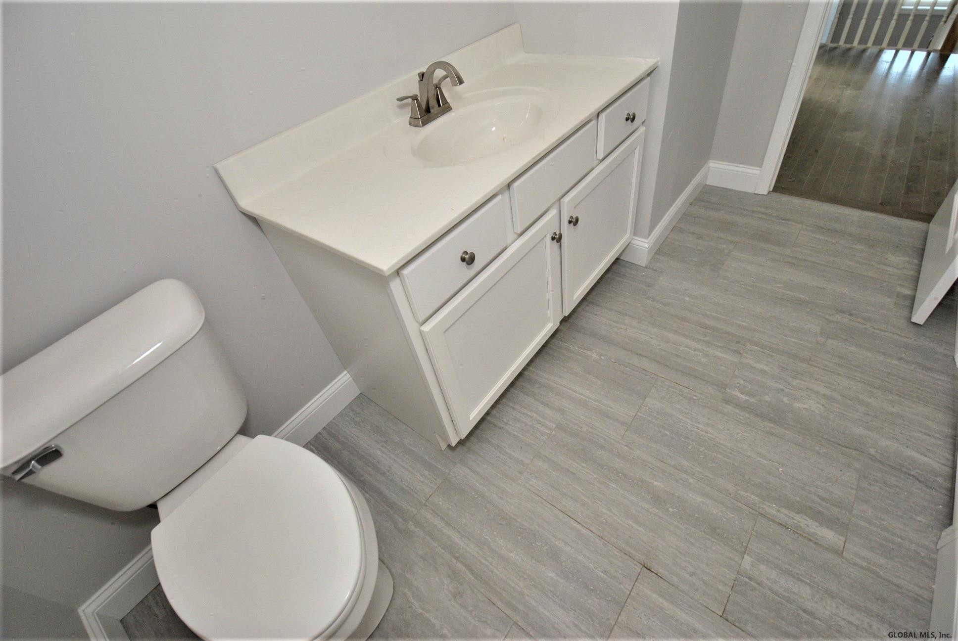 76 Vly Road Colonie, NY 12205 - Photo 19 of 27 Photo 19
