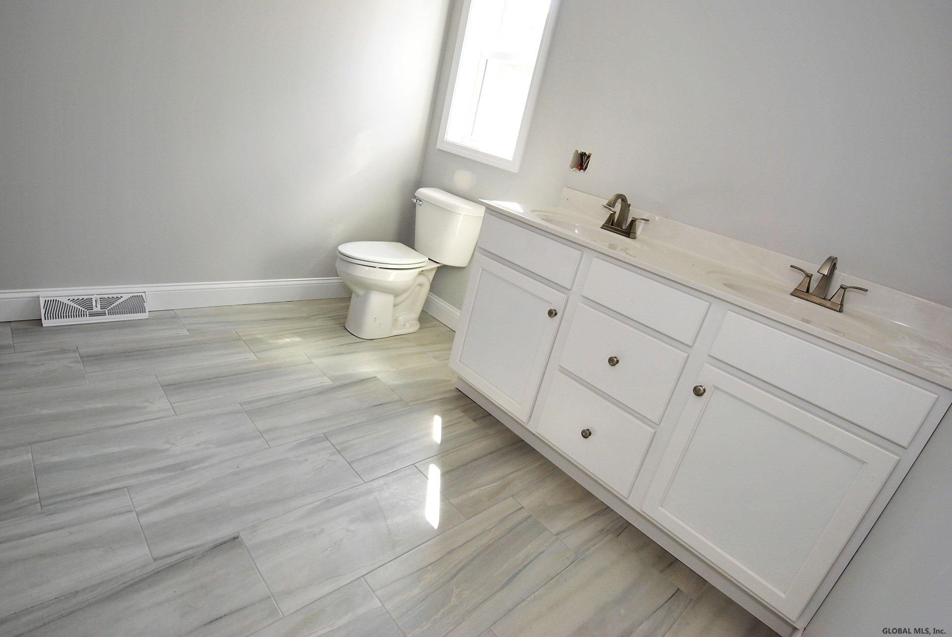 76 Vly Road Colonie, NY 12205 - Photo 23 of 27 Photo 23