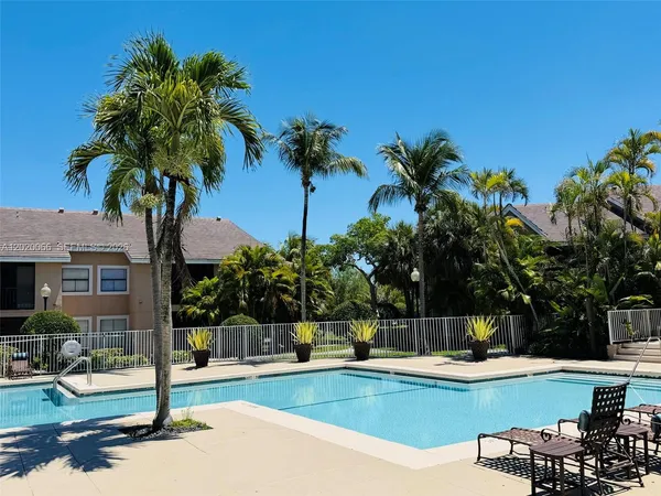 $2,000 | 15689 Southwest 106th Lane, Unit 701, Miami, FL 33196