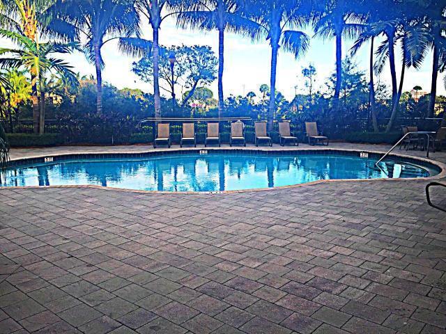 1660 Renaissance Commons Boulevard, Unit 2619 Boynton Beach, FL 33426 - Photo 15 of 20 Pool-club