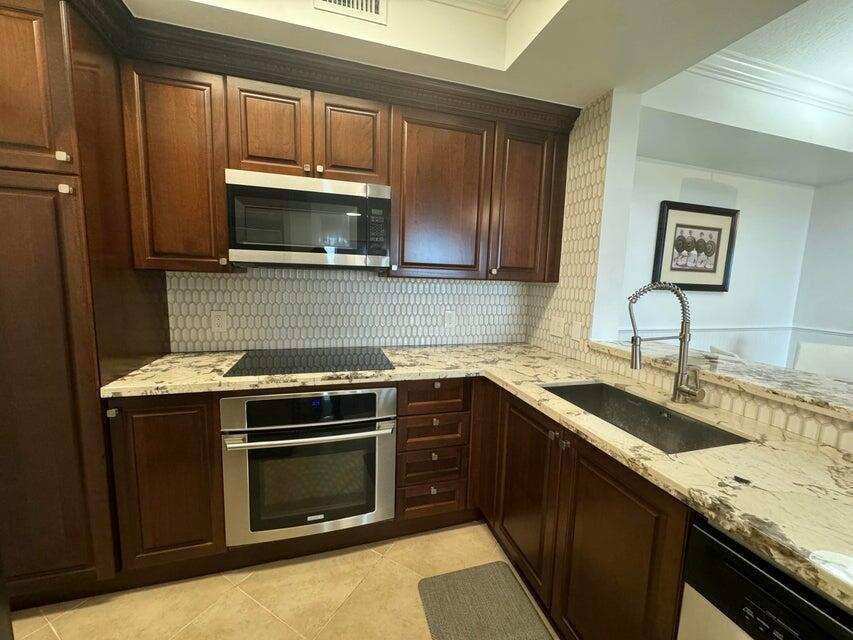 1660 Renaissance Commons Boulevard, Unit 2619 Boynton Beach, FL 33426 - Photo 4 of 20 Kitch-full