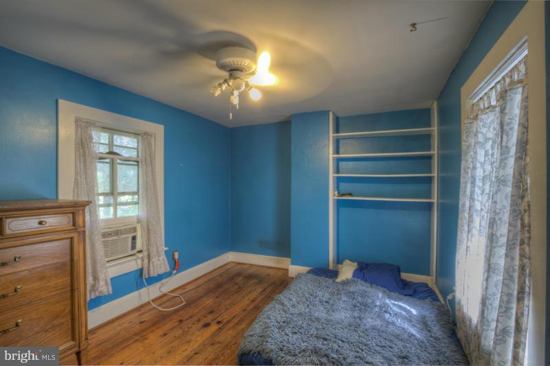 280 Poplar Road Fredericksburg, VA 22406 - Photo 14 of 20 Bedroom 4