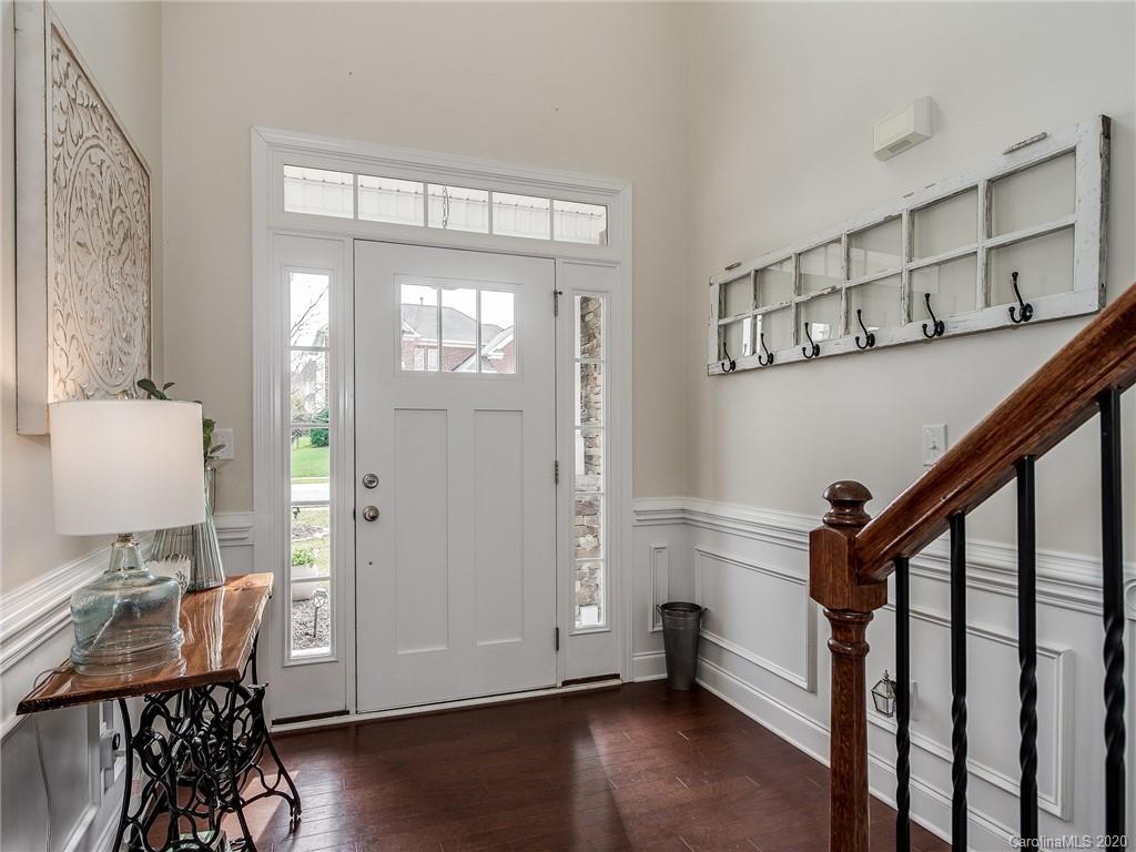 10318 Newbridge Road Charlotte, NC 28278 - Photo 4 of 30 Gallery Image 4