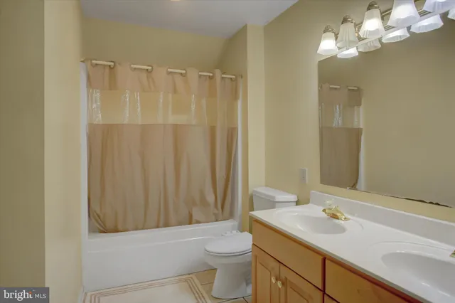 $649,900 | 3325 Muirfield Drive, Chambersburg, PA 17202