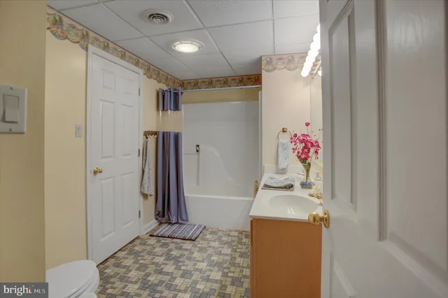 $649,900 | 3325 Muirfield Drive, Chambersburg, PA 17202