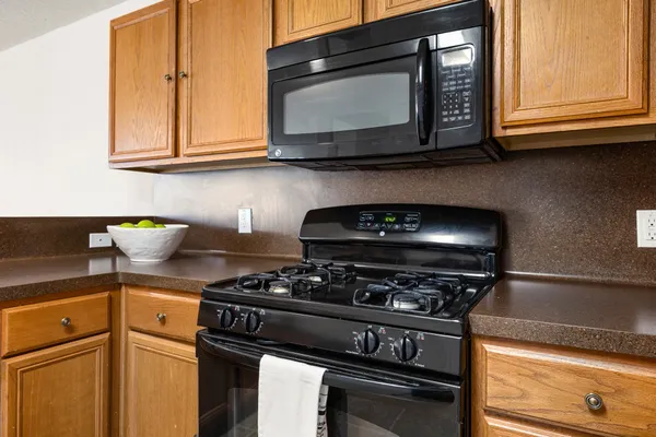 $2,200 | 18107 Fairhope Oak Street, Houston, TX 77084