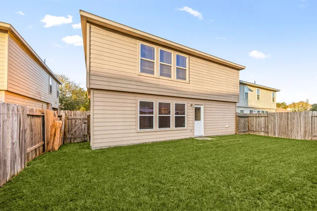 $2,300 | 18107 Fairhope Oak Street, Houston, TX 77084