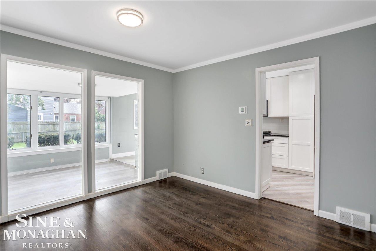 489 Shelbourne Road Grosse Pointe Farms, MI 48236 - Photo 6 of 28