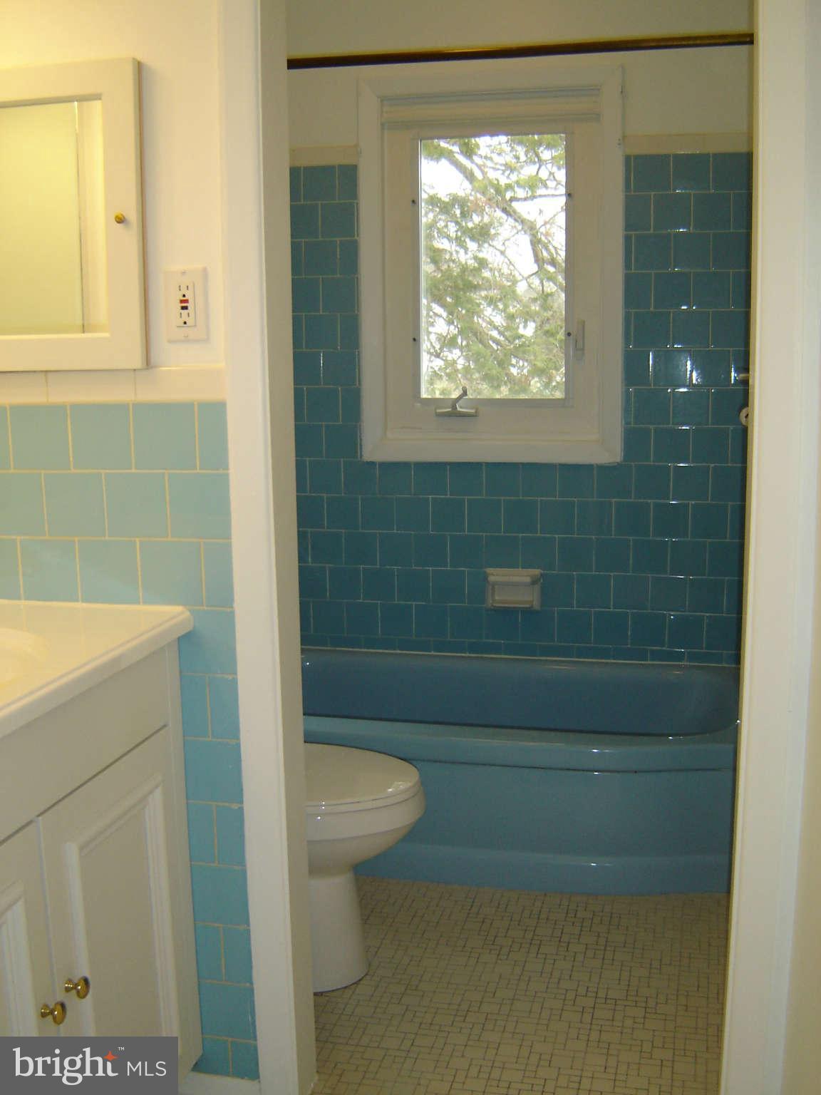 8402 Charlton Road Randallstown, MD 21133 - Photo 27 of 30 Bath w/separate vanity area