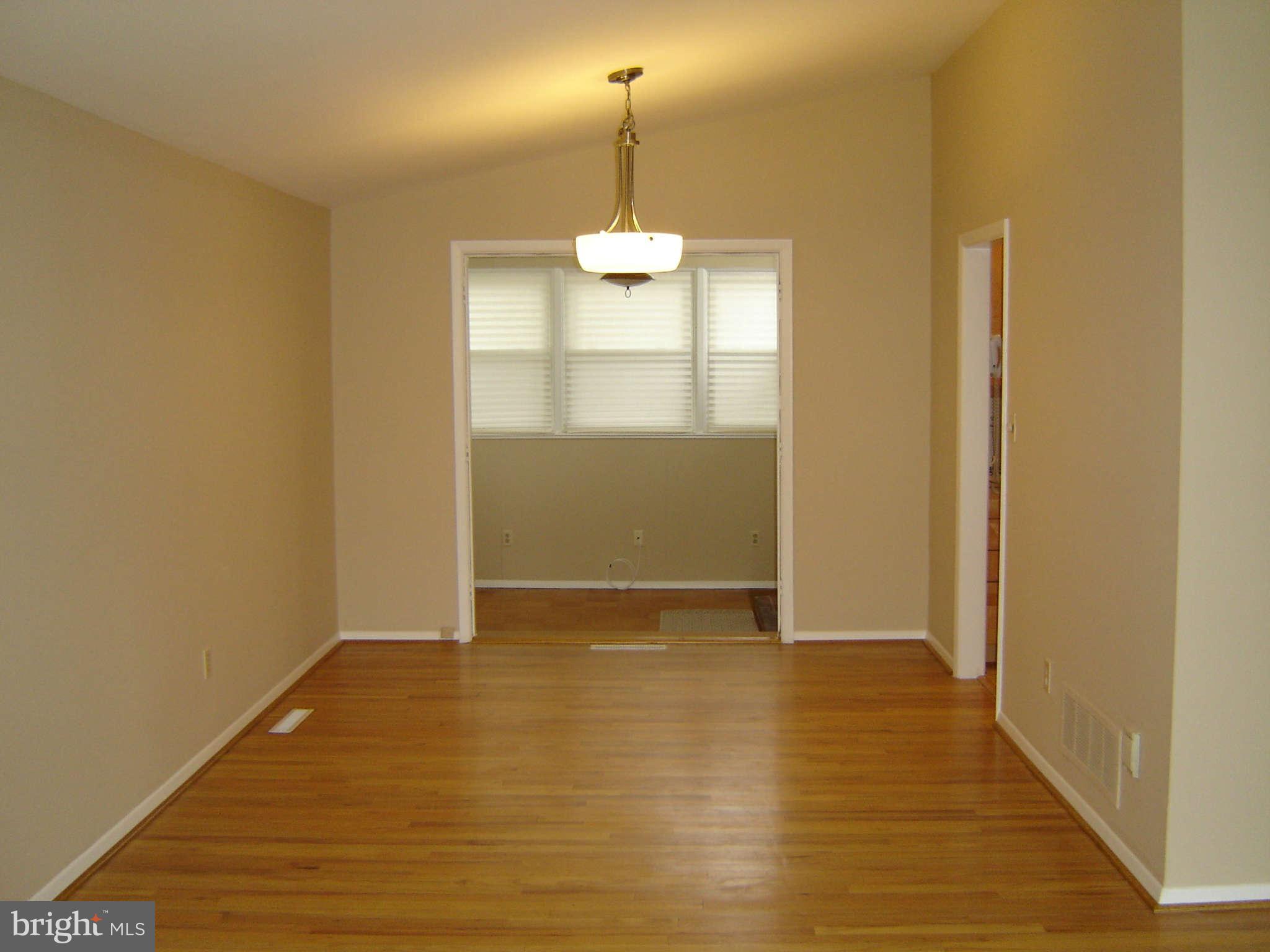 8402 Charlton Road Randallstown, MD 21133 - Photo 9 of 30 Dining Room w/vaulted ceiling