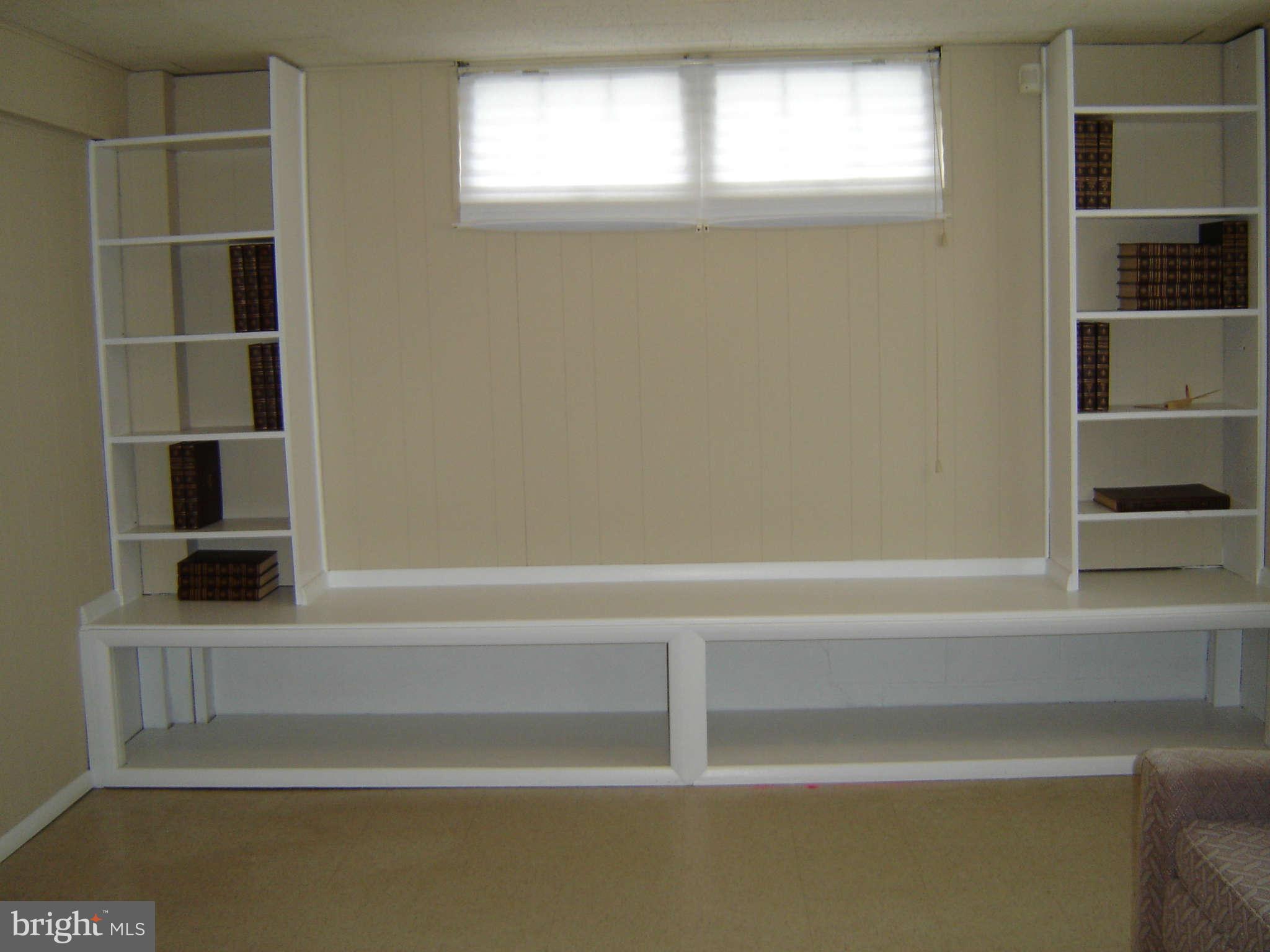 8402 Charlton Road Randallstown, MD 21133 - Photo 10 of 30 Family Room in Lower Level