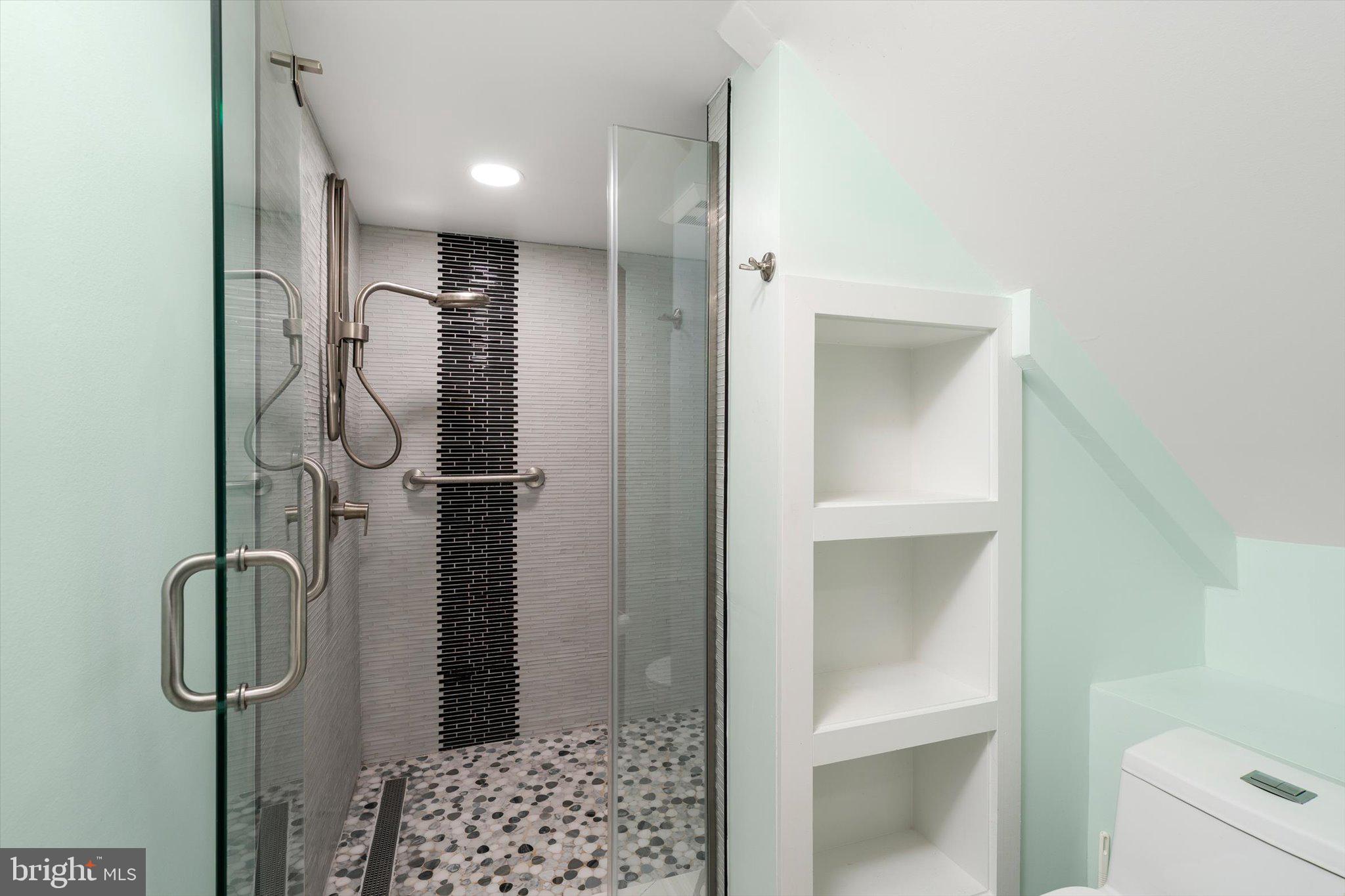16 Station Road Cranbury, NJ 08512 - Photo 17 of 39 1st Fl Full Bathroom