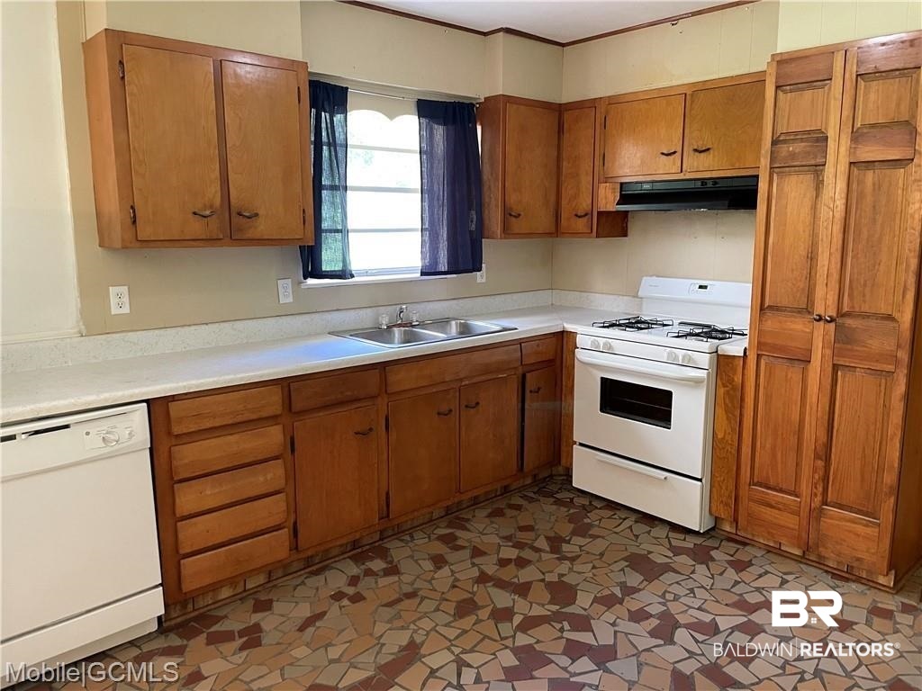 2303 Club House Road Mobile, AL 36605 - Photo 6 of 18