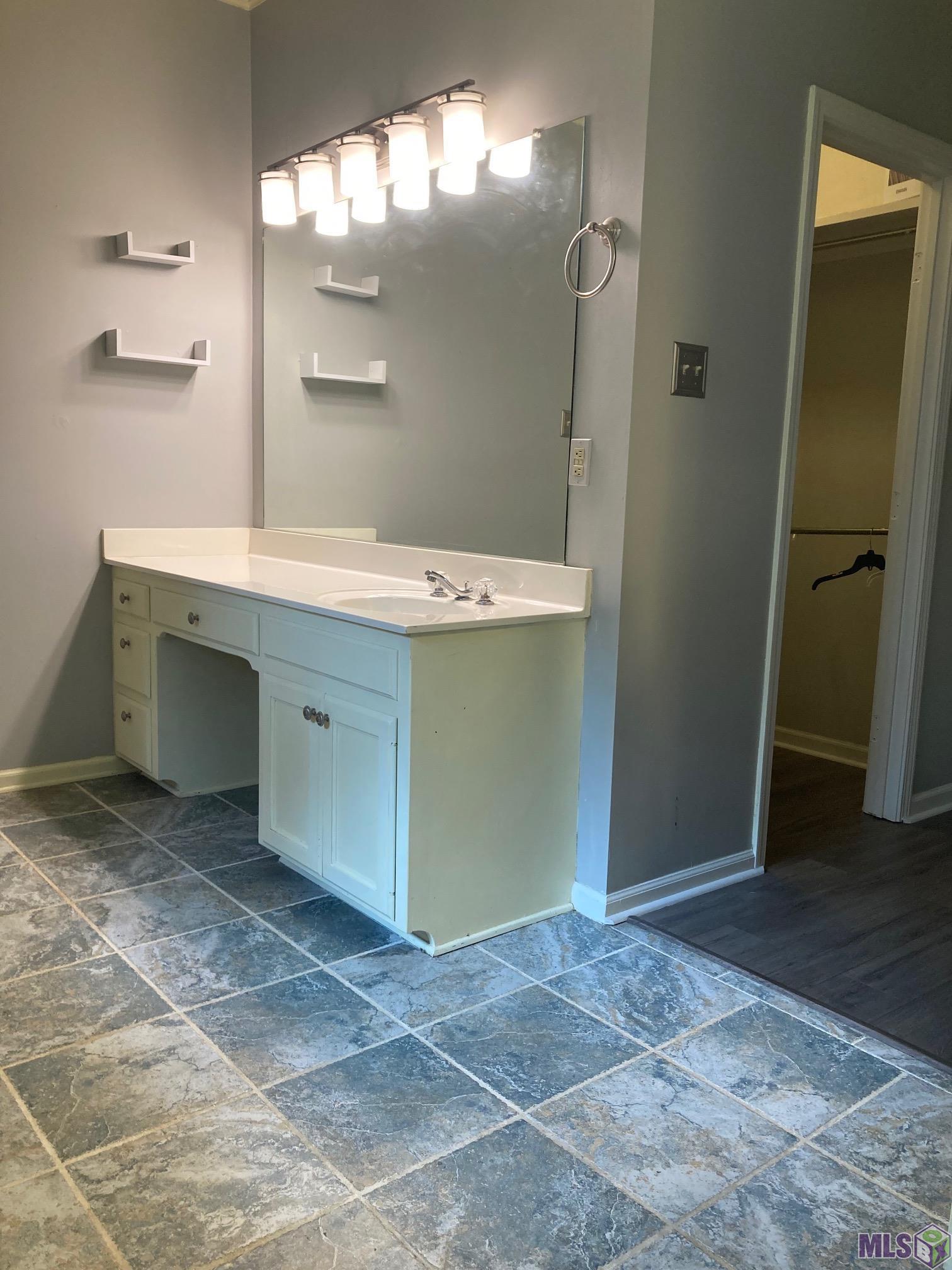 3531 Riverway Drive Baton Rouge, LA 70820 - Photo 13 of 22