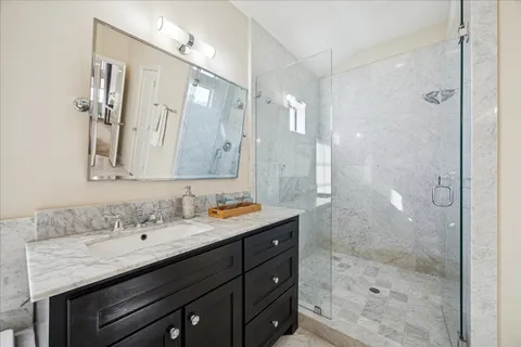 $665,000 | 615 West Bell Street, Houston, TX 77019