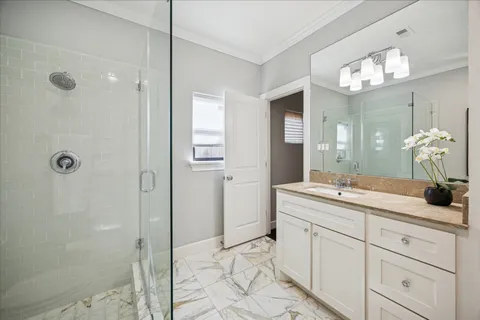 $669,000 | 615 West Bell Street, Houston, TX 77019